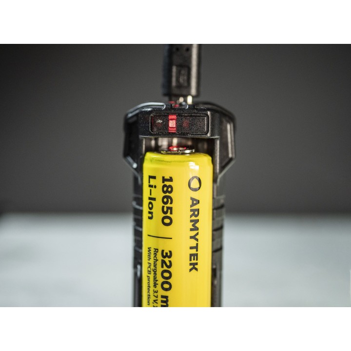 Armytek Handy C1 Pro Charger/1ch/Input 5V MicroUSB/Output 1A/Powerbank 2.5A – A02801