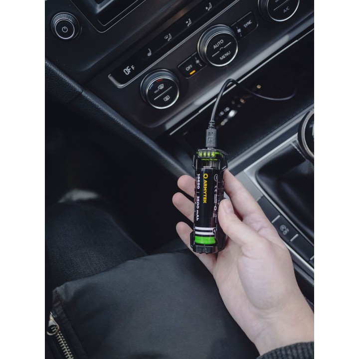 Armytek Handy C1 Pro Charger/1ch/Input 5V MicroUSB/Output 1A/Powerbank 2.5A – A02801